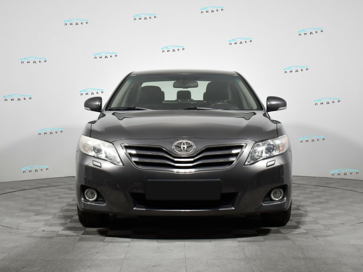 Б/У Тойота Камри 2010 года. Фото: #1