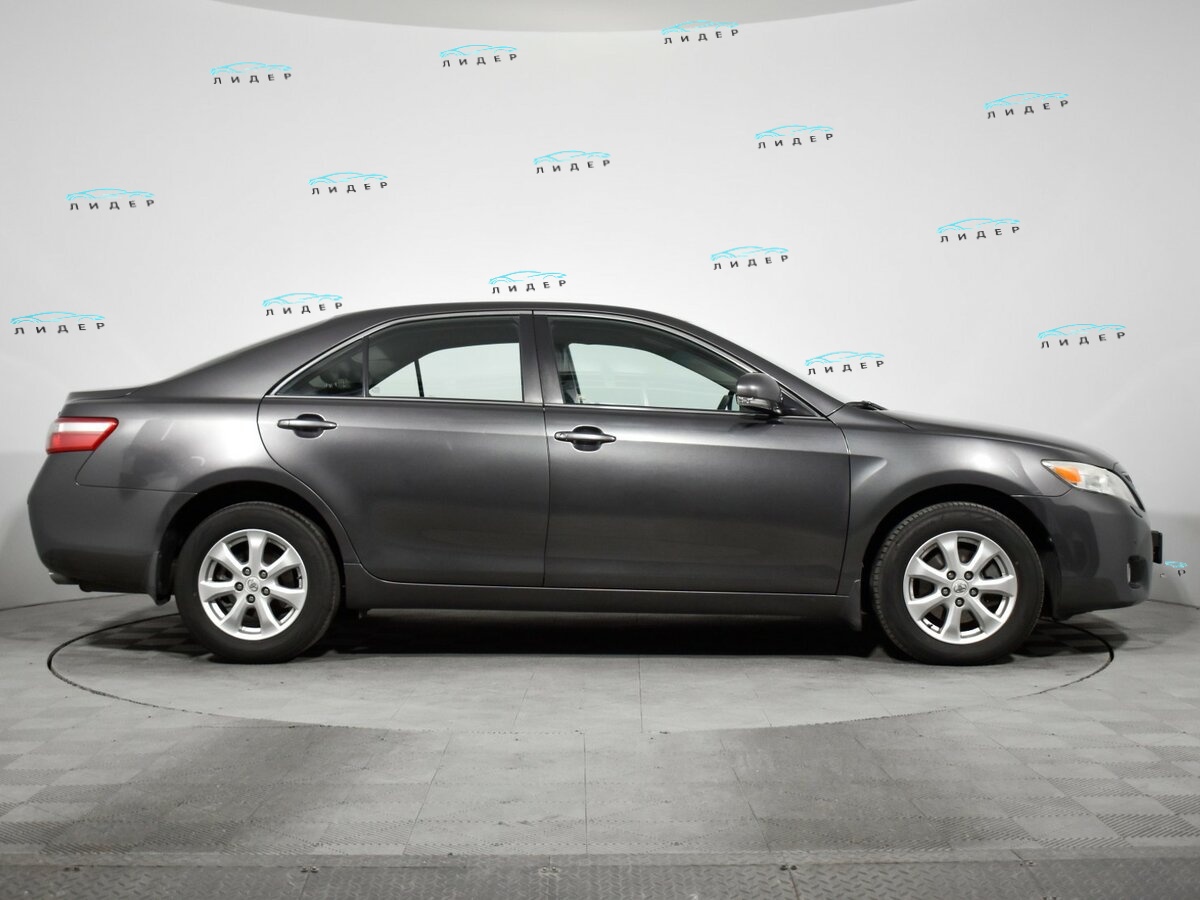 Б/У Тойота Камри 2010 года. Фото: #3