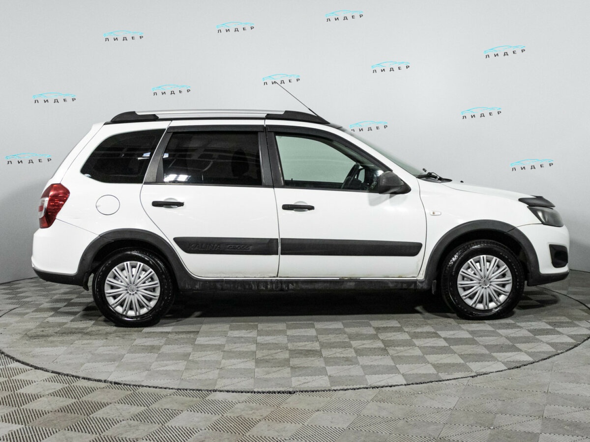 Б/У Лада (ВАЗ) Калина 2016 года. Фото: #3