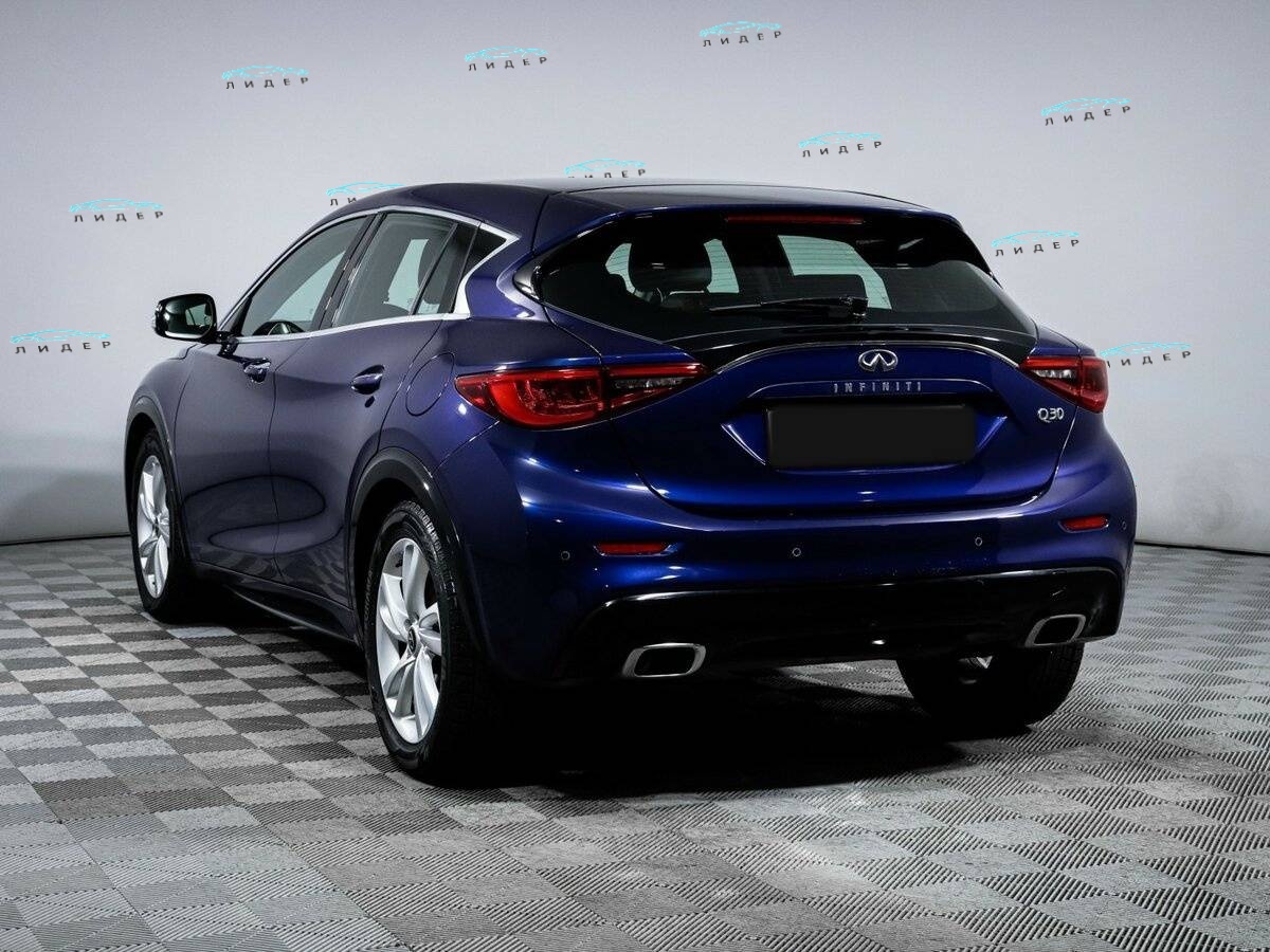 Б/У Инфинити Q30 2017 года. Фото: #5