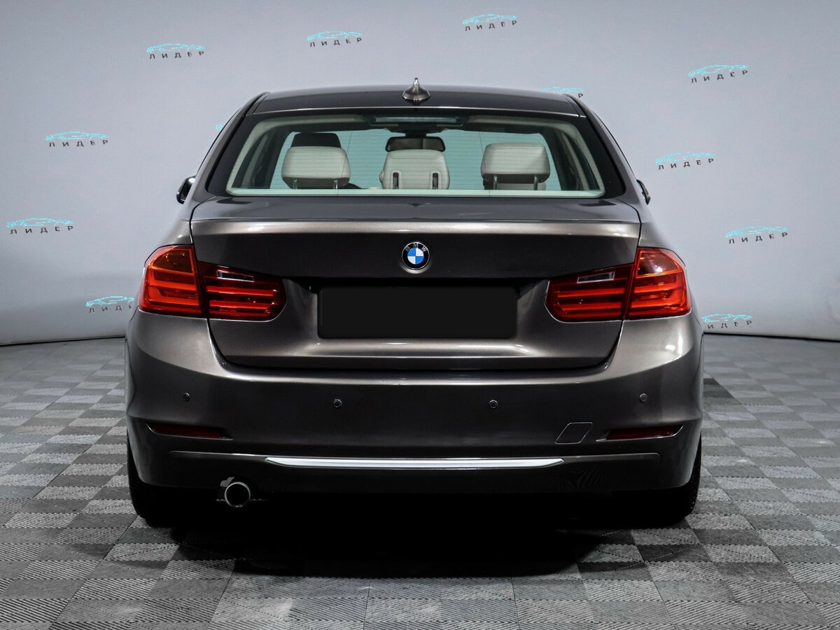 Б/У БМВ 3 серии 2012 года. Фото: #4