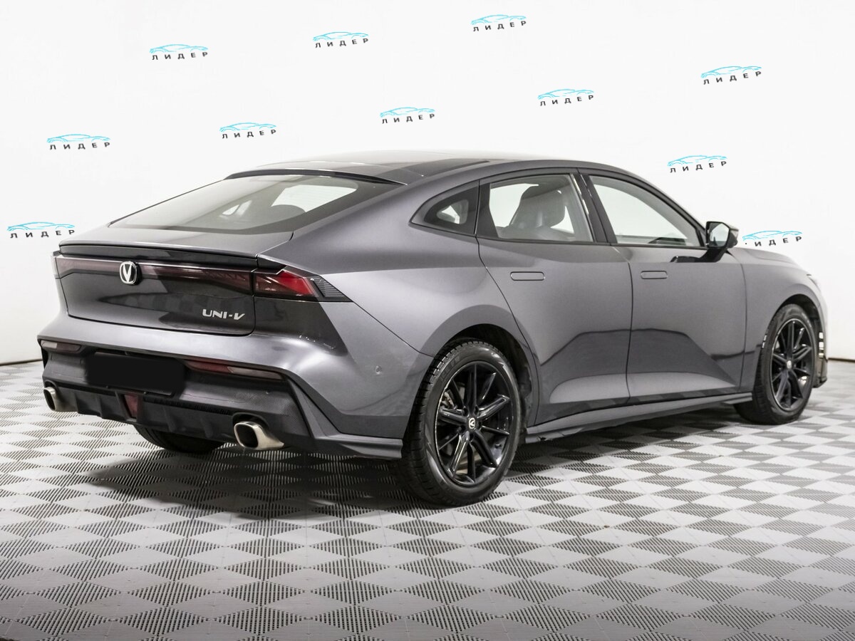 Б/У Чанган УНИ-В 2023 года. Фото: #3