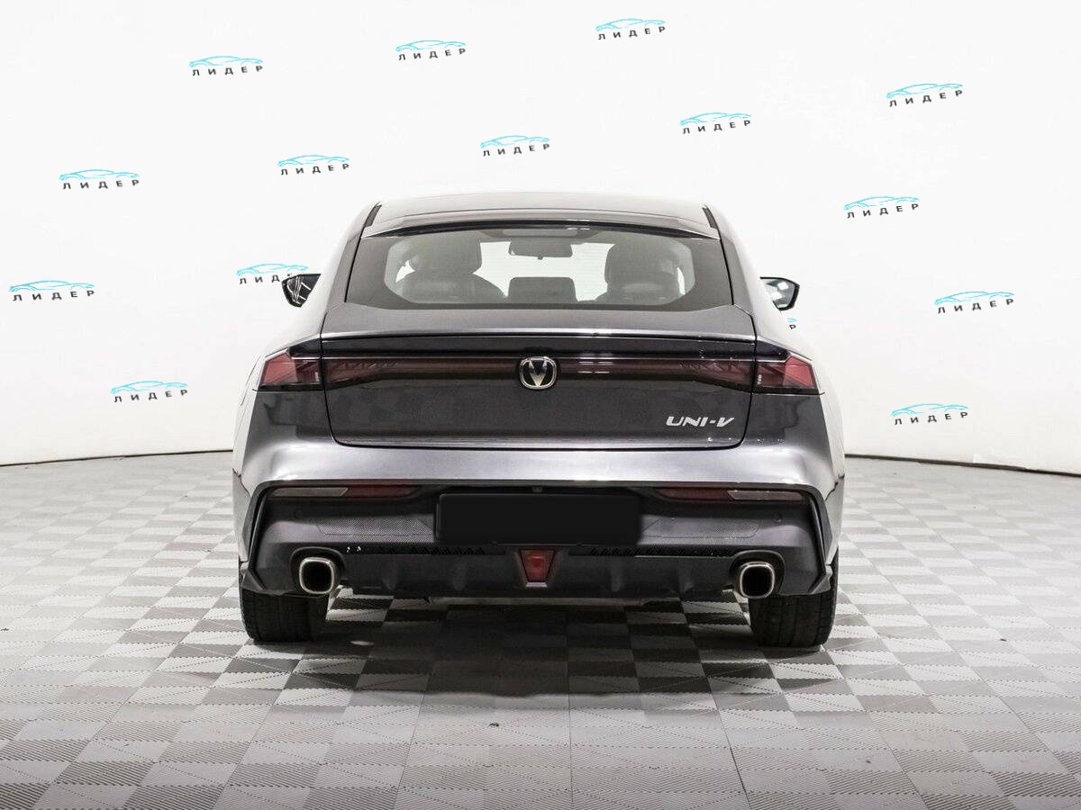 Б/У Чанган УНИ-В 2023 года. Фото: #4