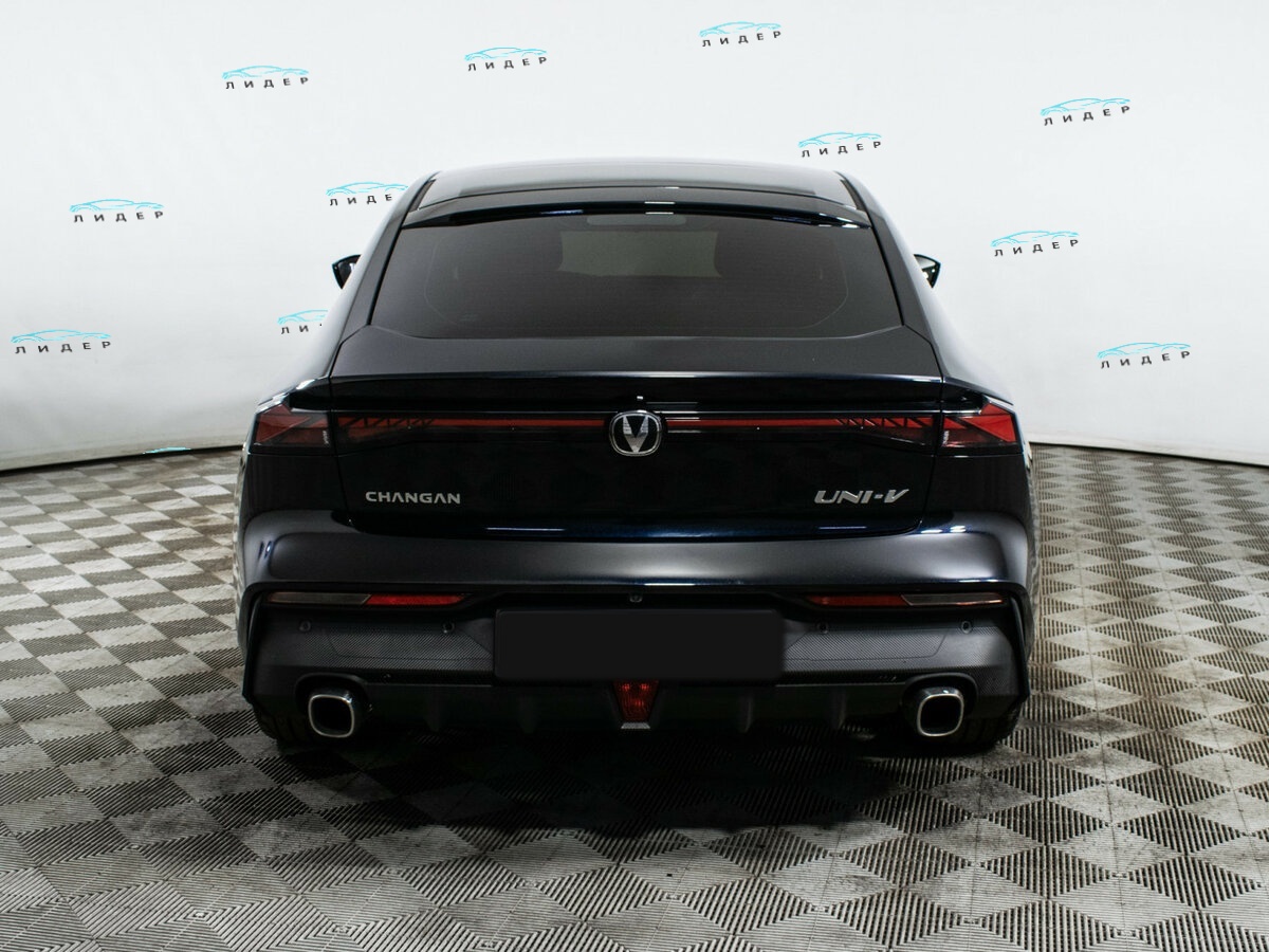 Б/У Чанган УНИ-В 2022 года. Фото: #4