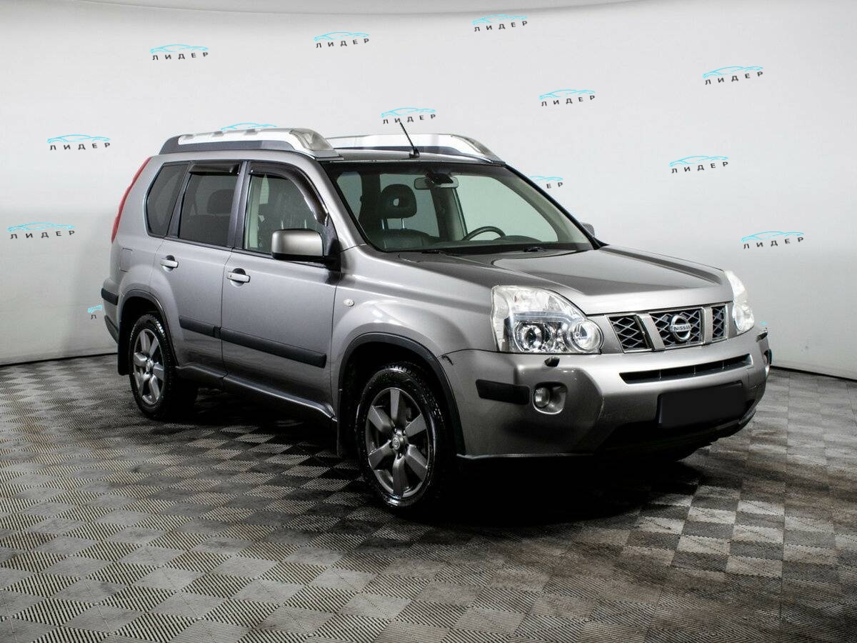 Б/У Ниссан Икс-Трейл 2010 года. Фото: #2