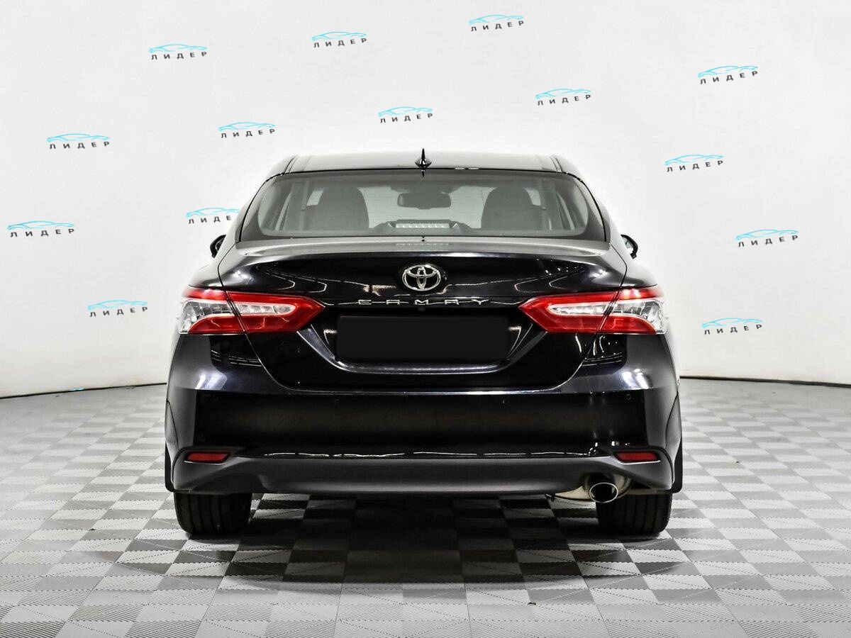 Б/У Тойота Камри 2021 года. Фото: #4