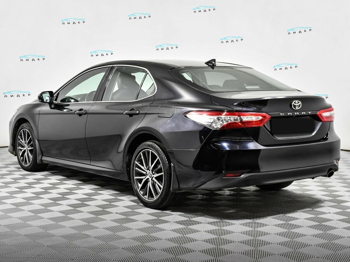 Б/У Тойота Камри 2021 года. Фото: #5