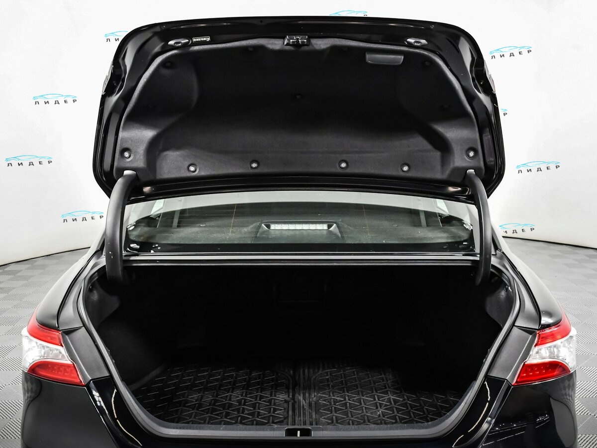 Б/У Тойота Камри 2021 года. Фото: #10