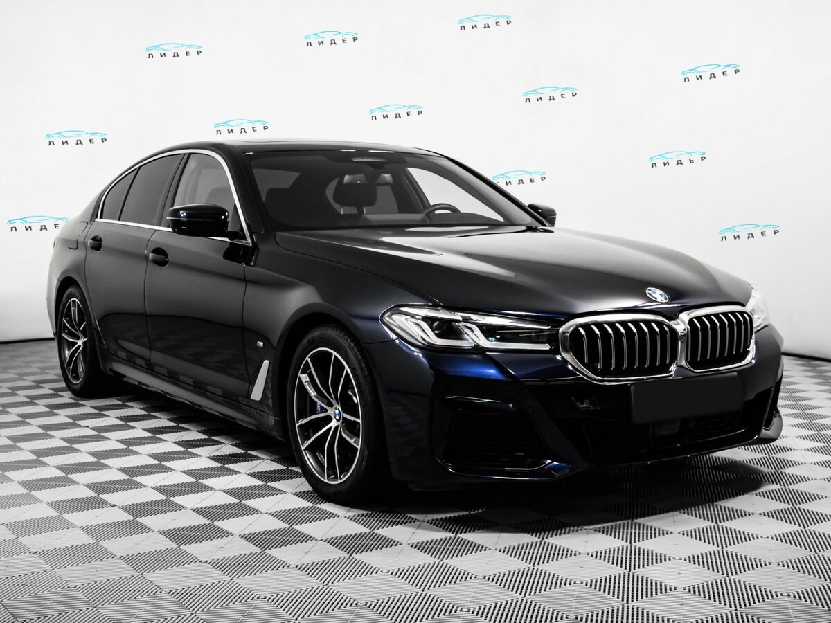 Б/У БМВ 5 серии 2021 года. Фото: #2