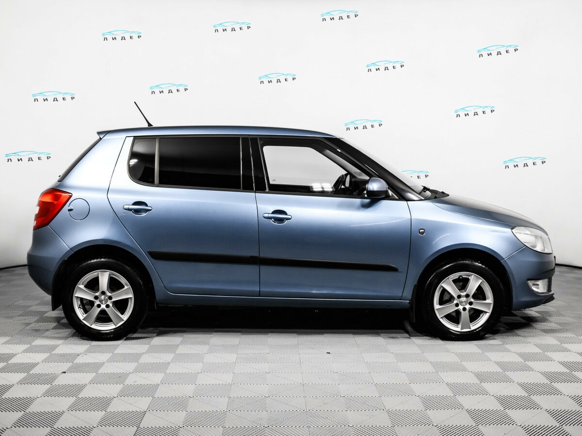 Б/У Шкода Фабия 2011 года. Фото: #3