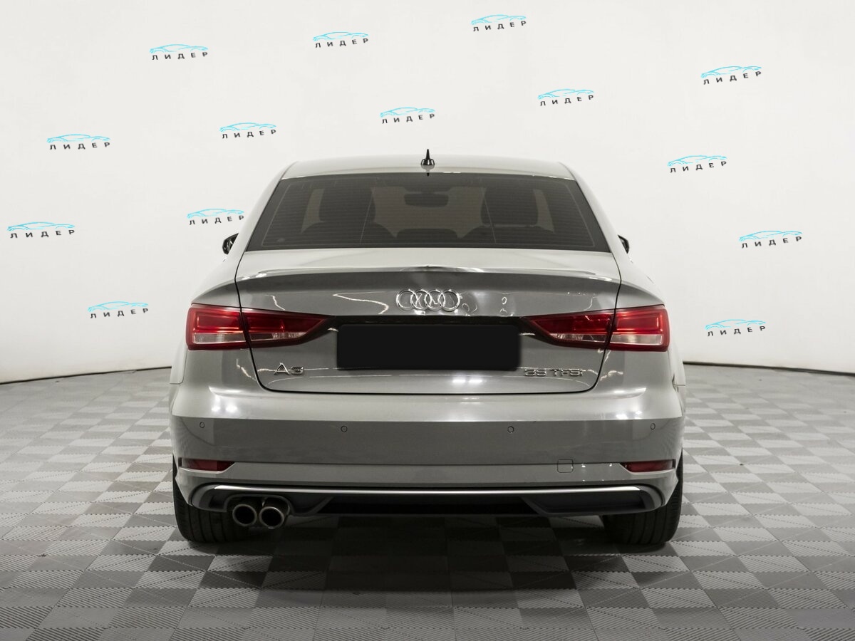 Б/У Ауди А3 2018 года. Фото: #4