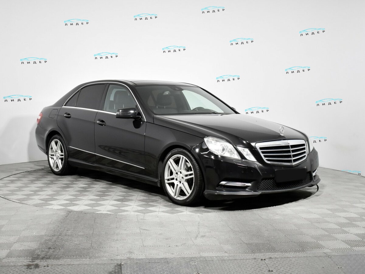 Б/У Мерседес-Бенц Е-Класс 2012 года. Фото: #2