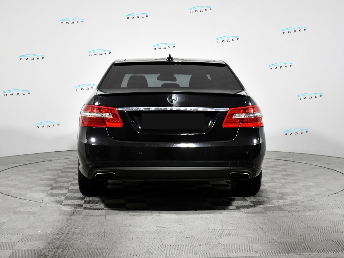 Б/У Мерседес-Бенц Е-Класс 2012 года. Фото: #5