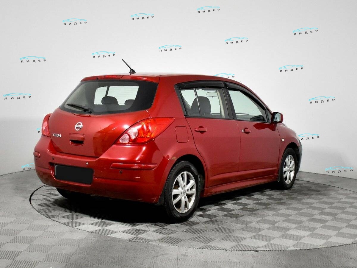 Б/У Ниссан Тиида 2010 года. Фото: #4
