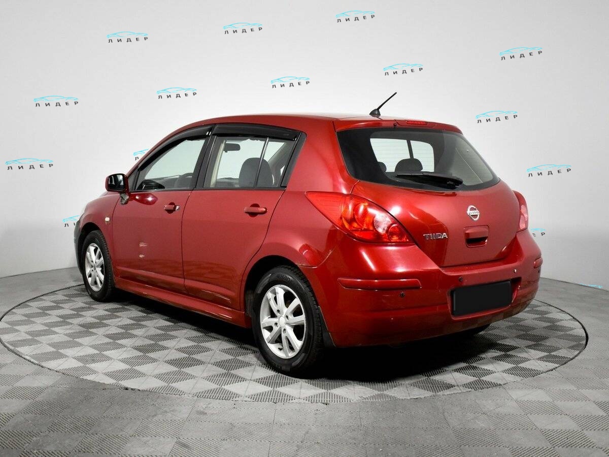 Б/У Ниссан Тиида 2010 года. Фото: #6