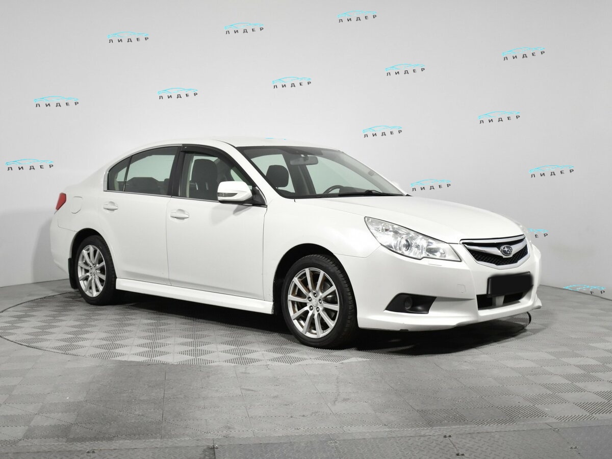 Б/У Субару Легаси 2011 года. Фото: #2
