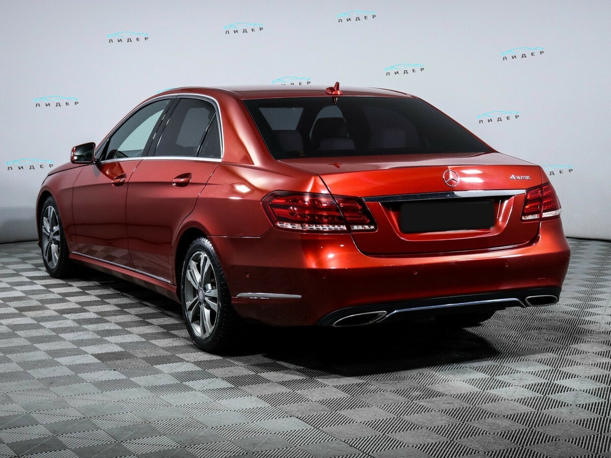 Б/У Мерседес-Бенц Е-Класс 2014 года. Фото: #5
