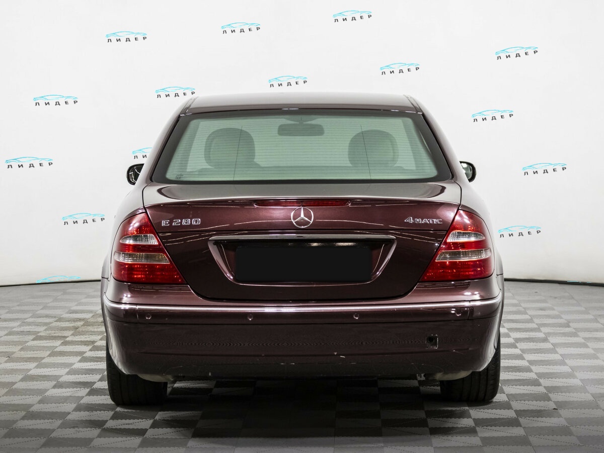 Б/У Мерседес-Бенц Е-Класс 2006 года. Фото: #4