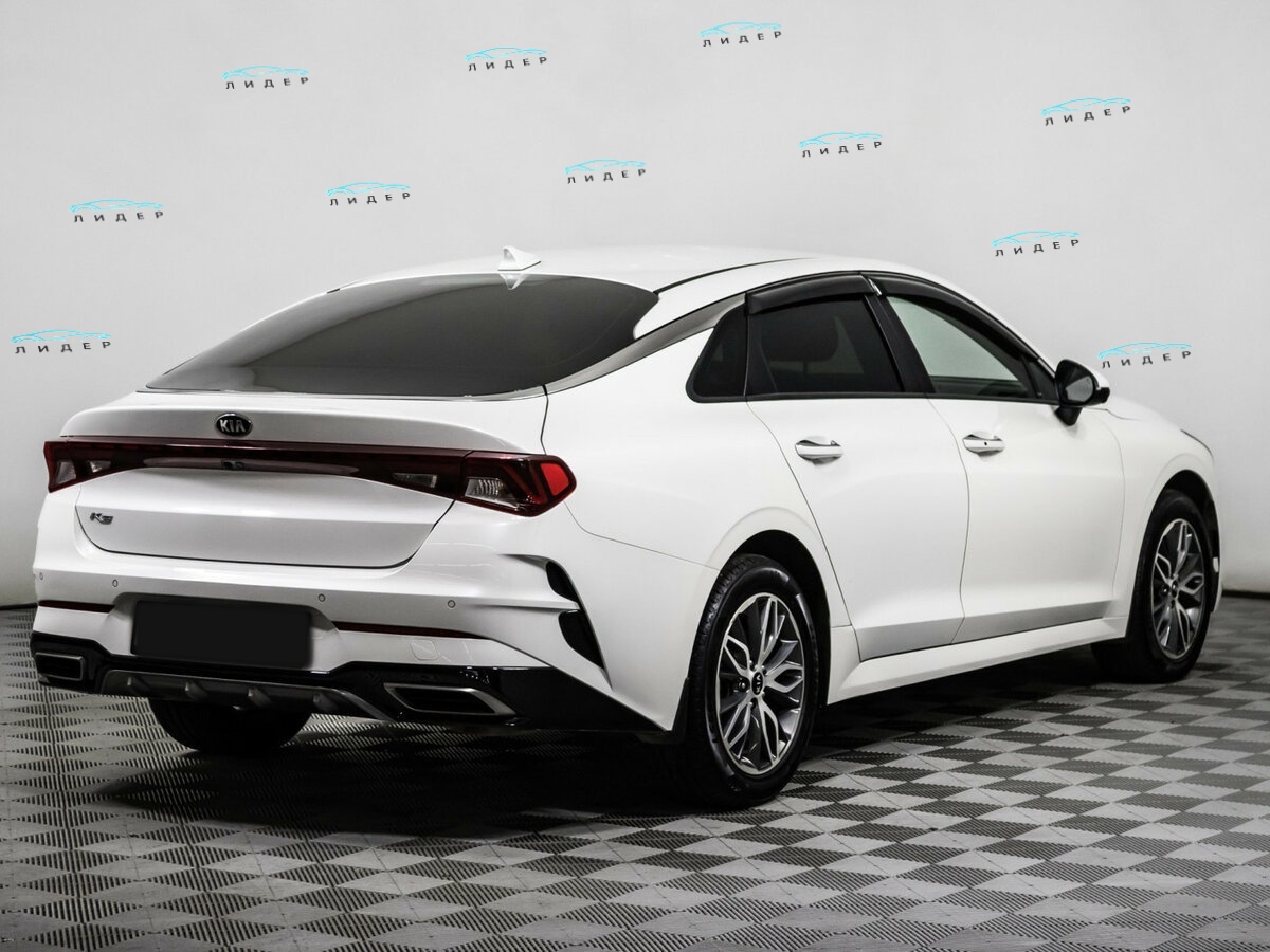 Kia K5 2021 года с пробегом. Фото: #3