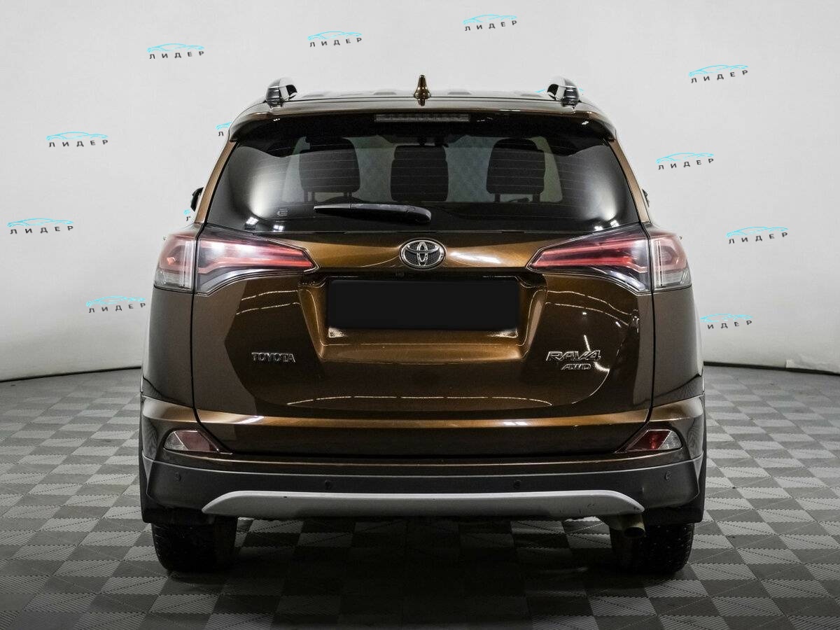 Б/У Тойота Рав4 2017 года. Фото: #4