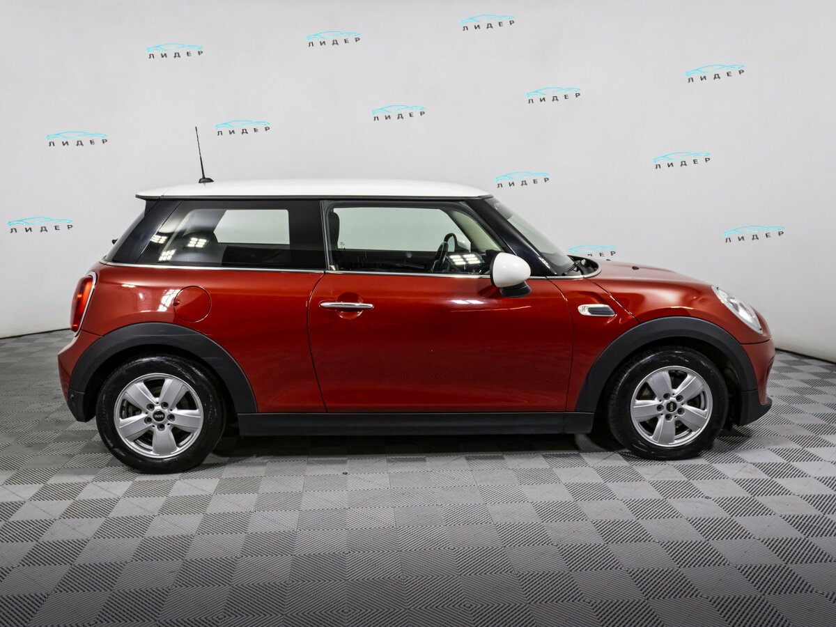 Mini Hatch 2016 года с пробегом. Фото: #3