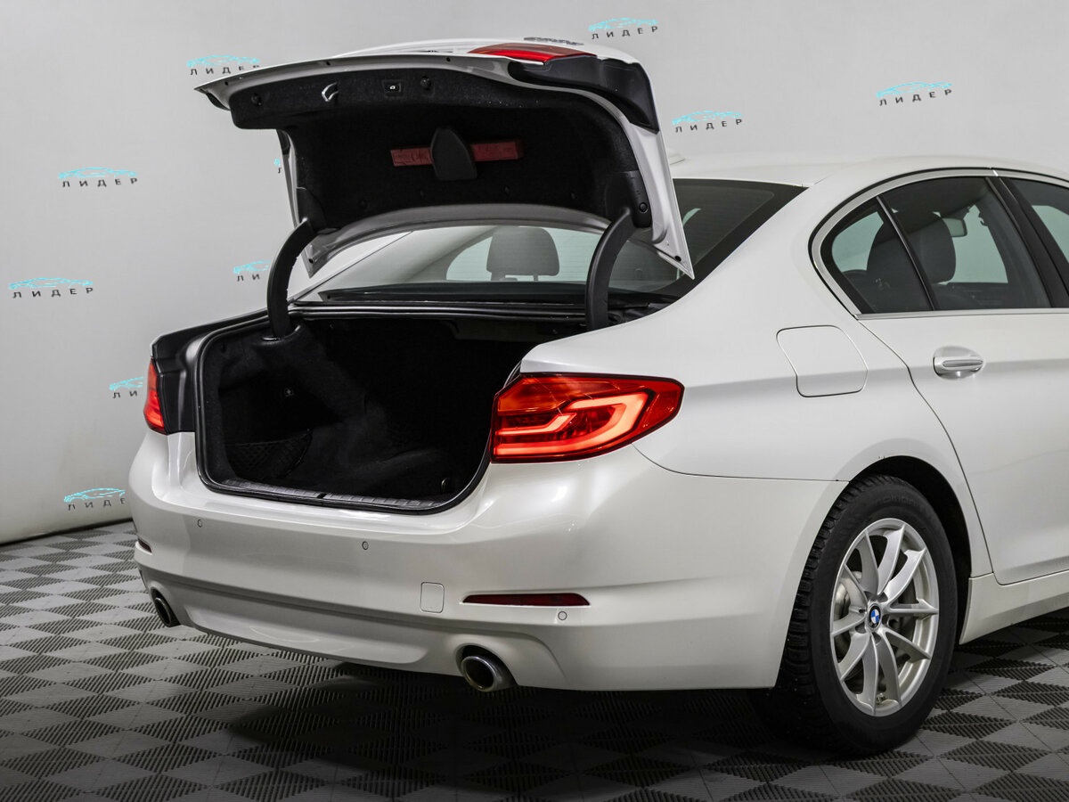 Б/У БМВ 5 серии 2017 года. Фото: #16