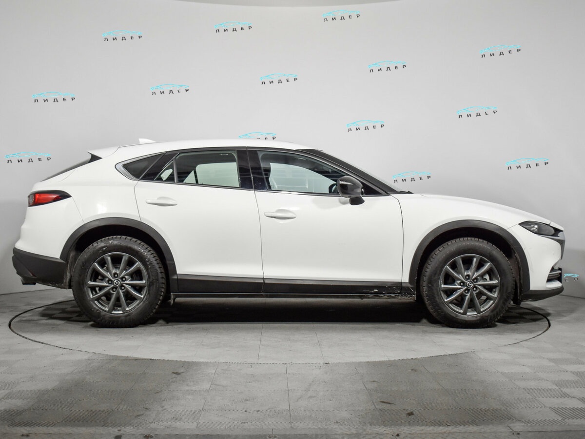 Mazda CX-4 2022 года с пробегом. Фото: #3