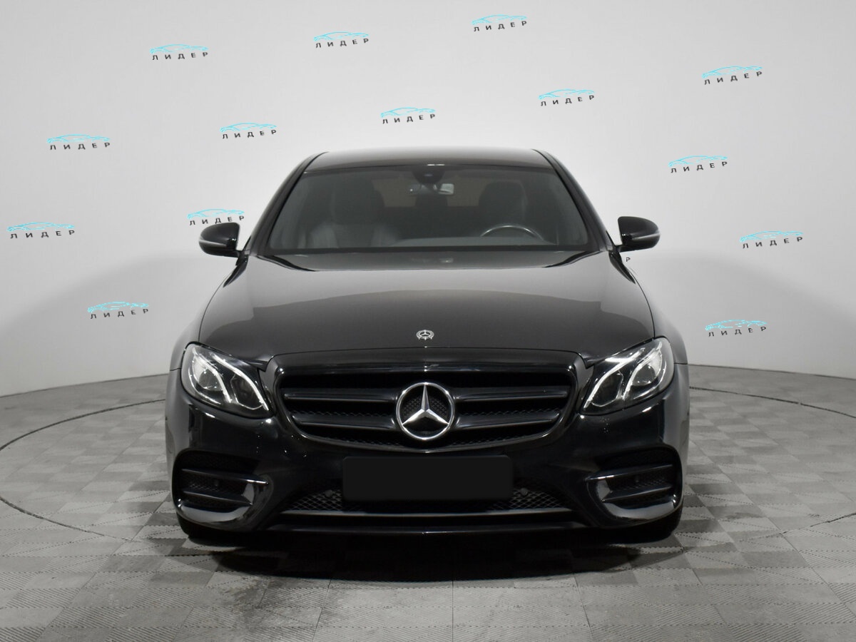 Mercedes-Benz E-Класс 2019 года с пробегом. Фото: #1