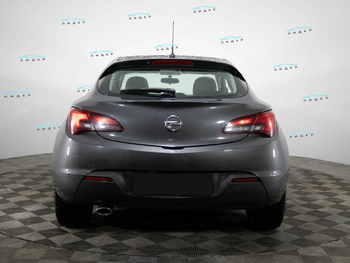 Opel Astra 2012 года с пробегом. Фото: #4