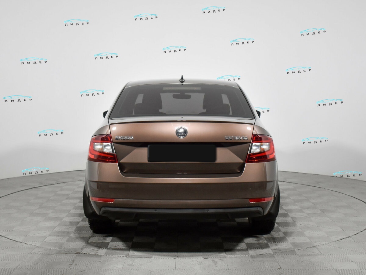 Skoda Octavia 2017 года с пробегом. Фото: #5