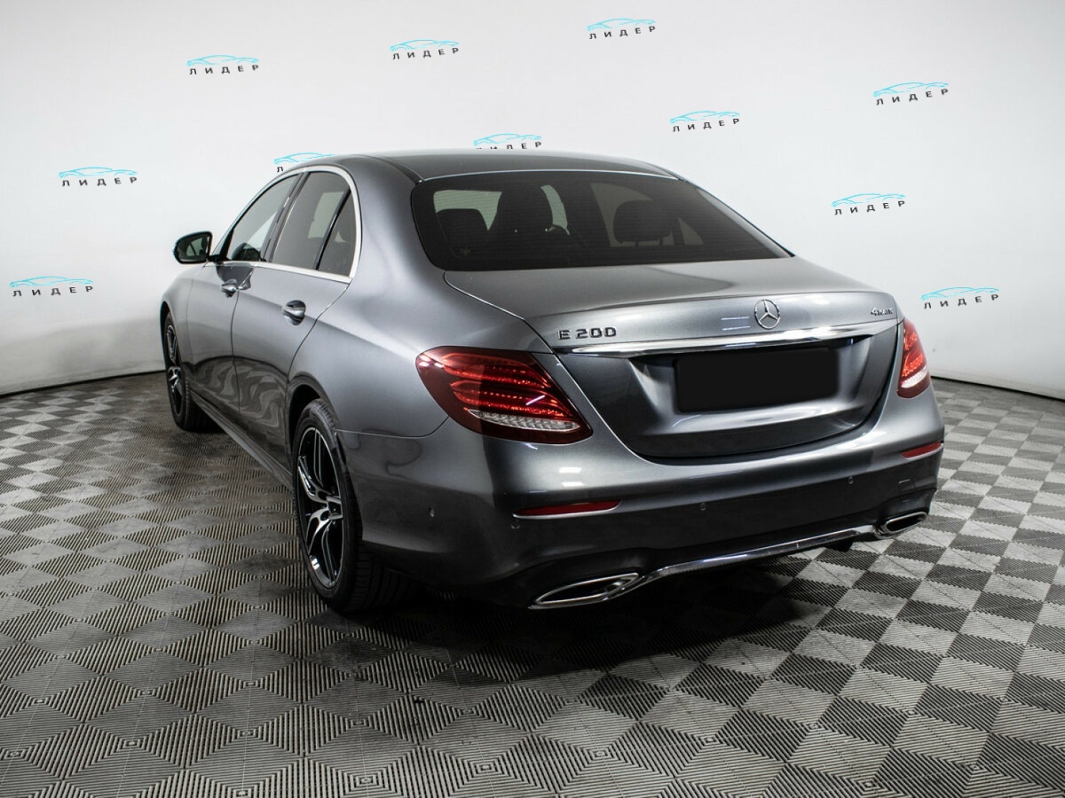 Б/У Мерседес-Бенц Е-Класс 2018 года. Фото: #5