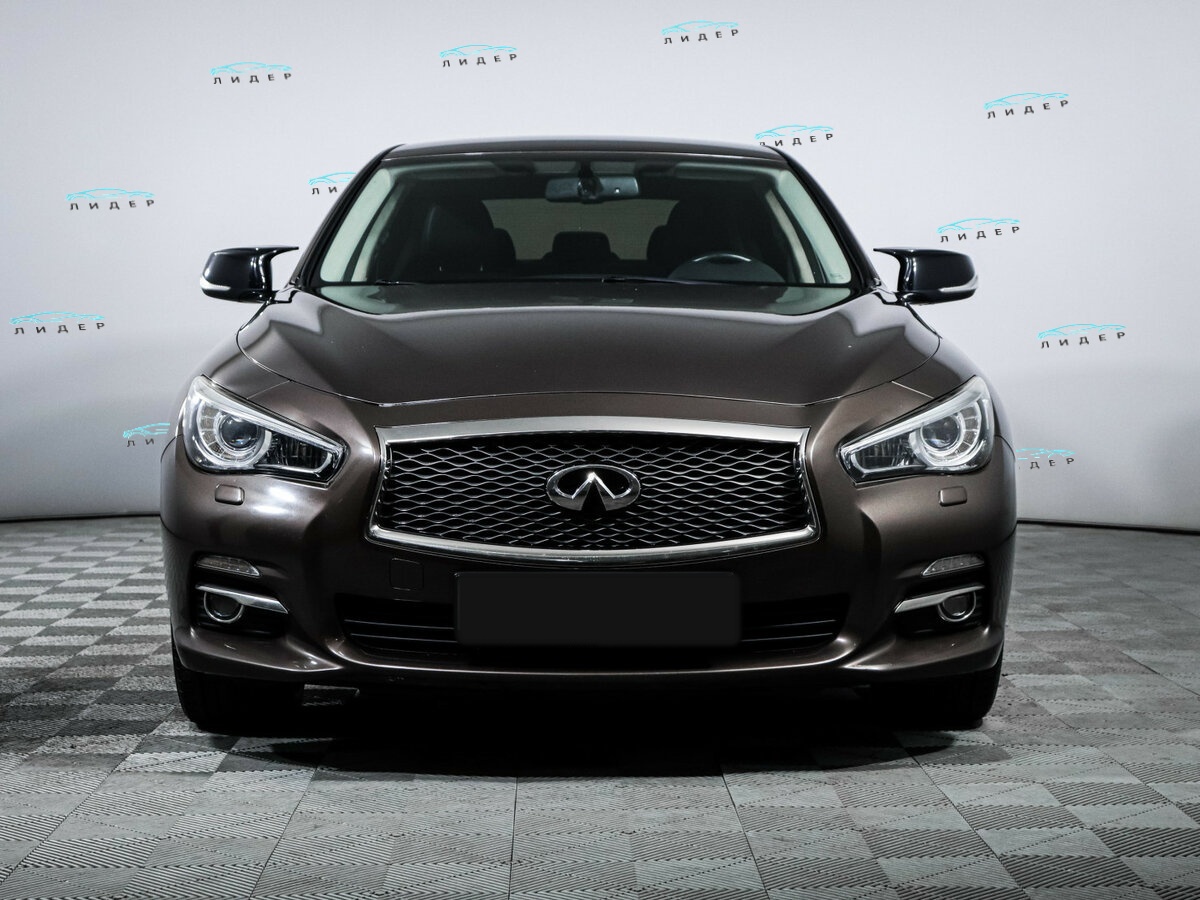 Infiniti Q50 2014 года с пробегом. Фото: #1