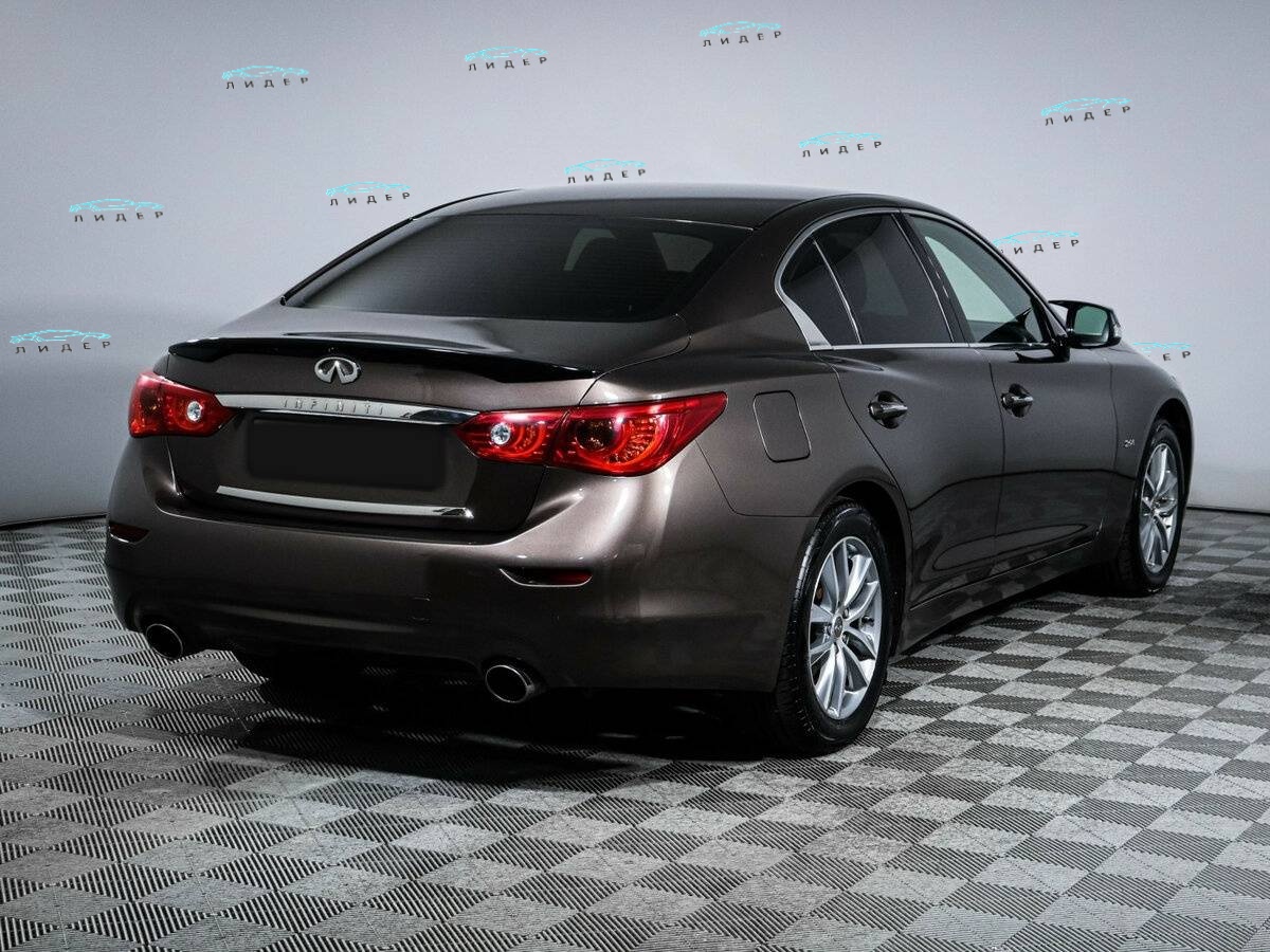 Infiniti Q50 2014 года с пробегом. Фото: #3