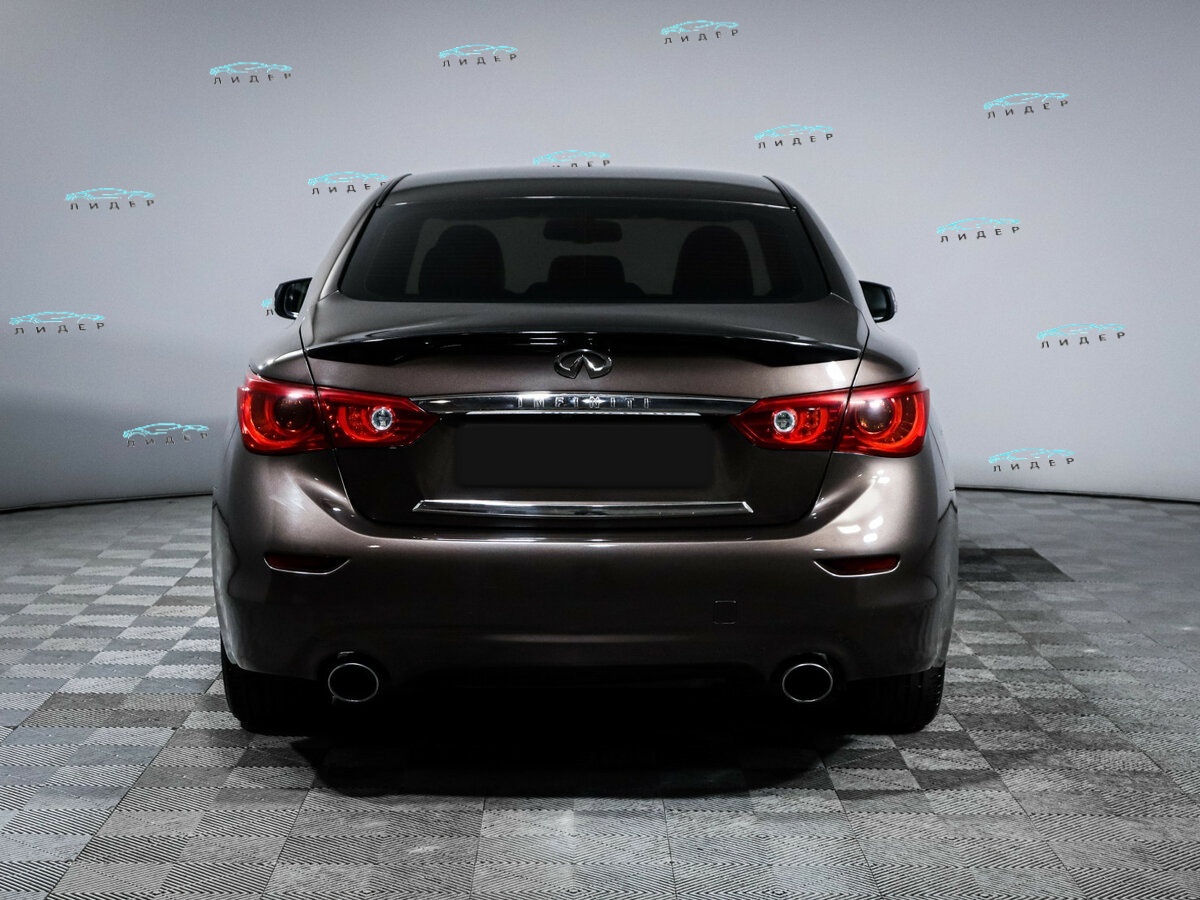 Infiniti Q50 2014 года с пробегом. Фото: #4