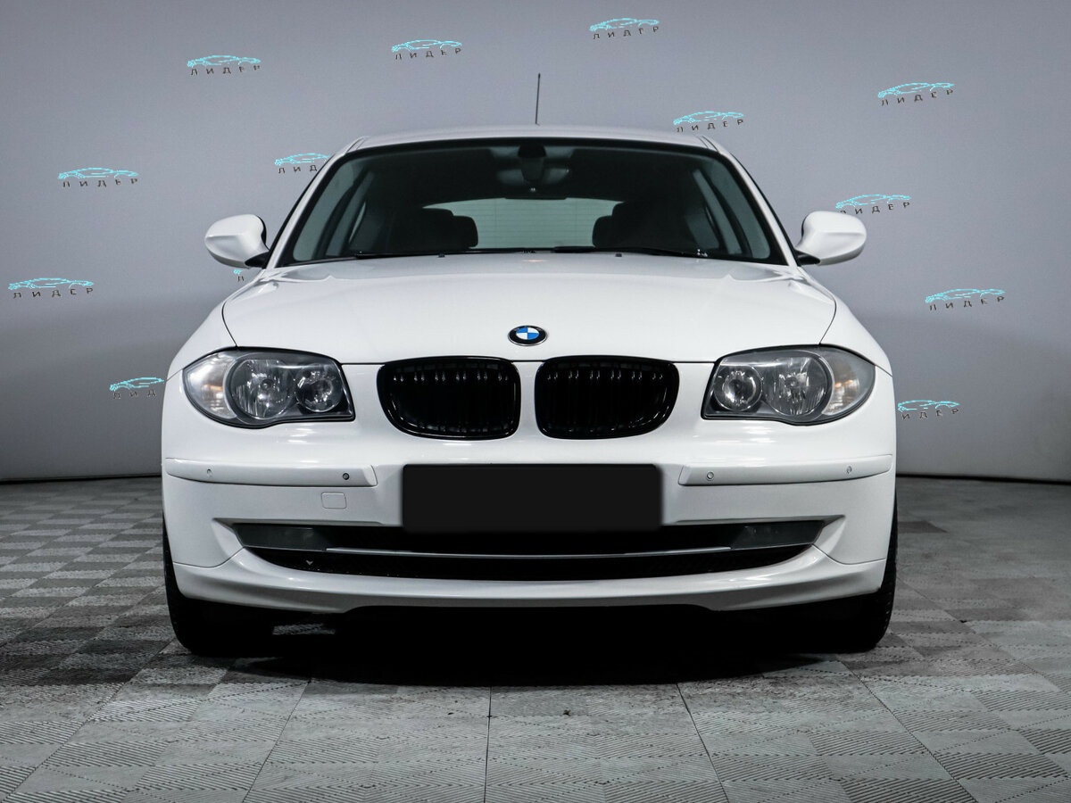 BMW 1 серии 2011 года с пробегом. Фото: #1