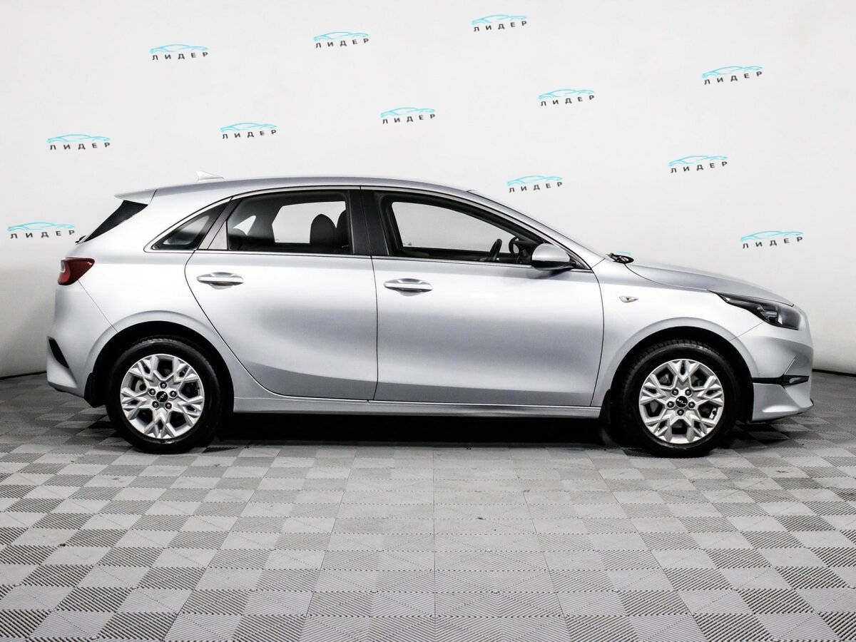 Kia Ceed 2022 года с пробегом. Фото: #3