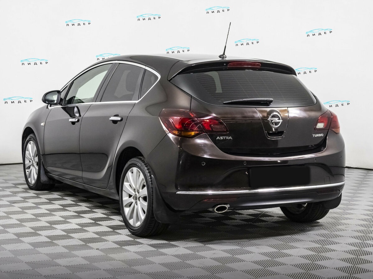 Б/У Опель Астра 2013 года. Фото: #6