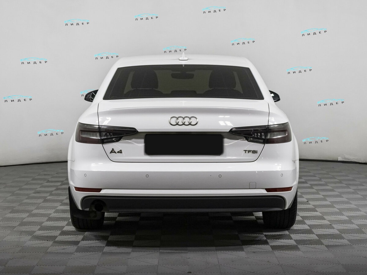 Б/У Ауди А4 2018 года. Фото: #5