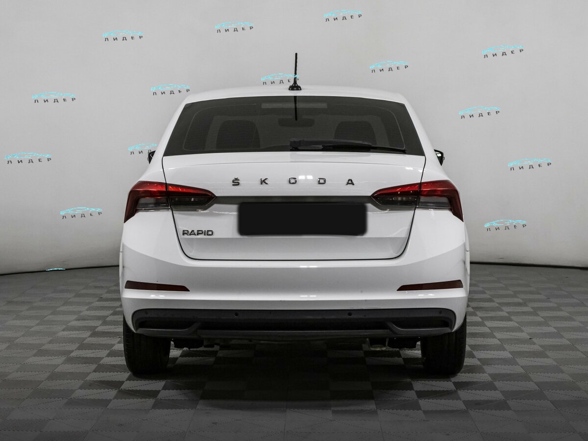 Б/У Шкода Рапид 2021 года. Фото: #4