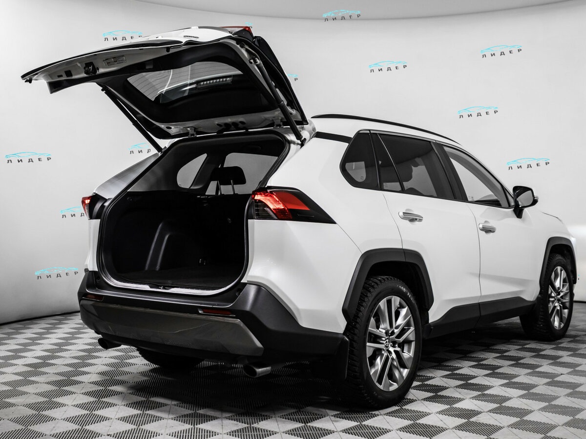 Б/У Тойота Рав4 2019 года. Фото: #12