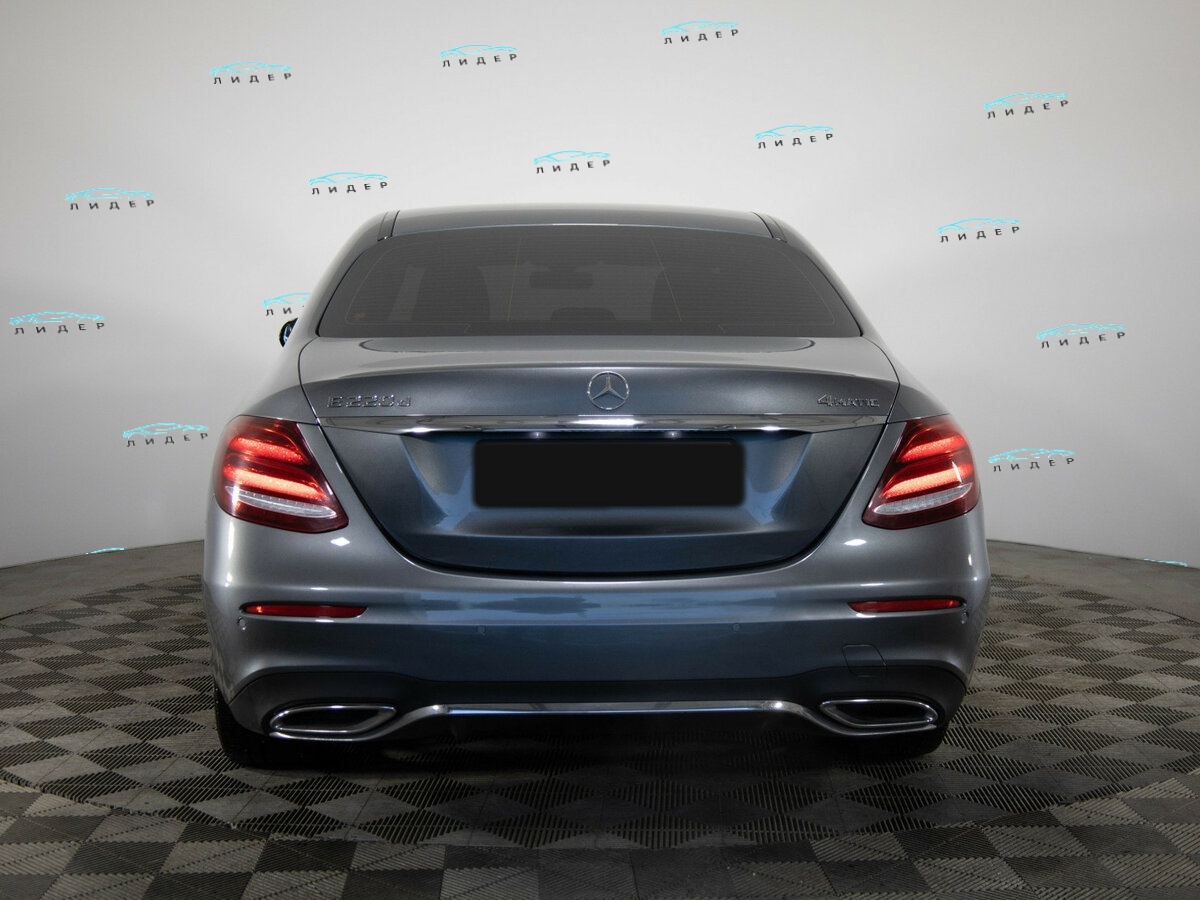 Mercedes-Benz E-Класс 2018 года с пробегом. Фото: #3