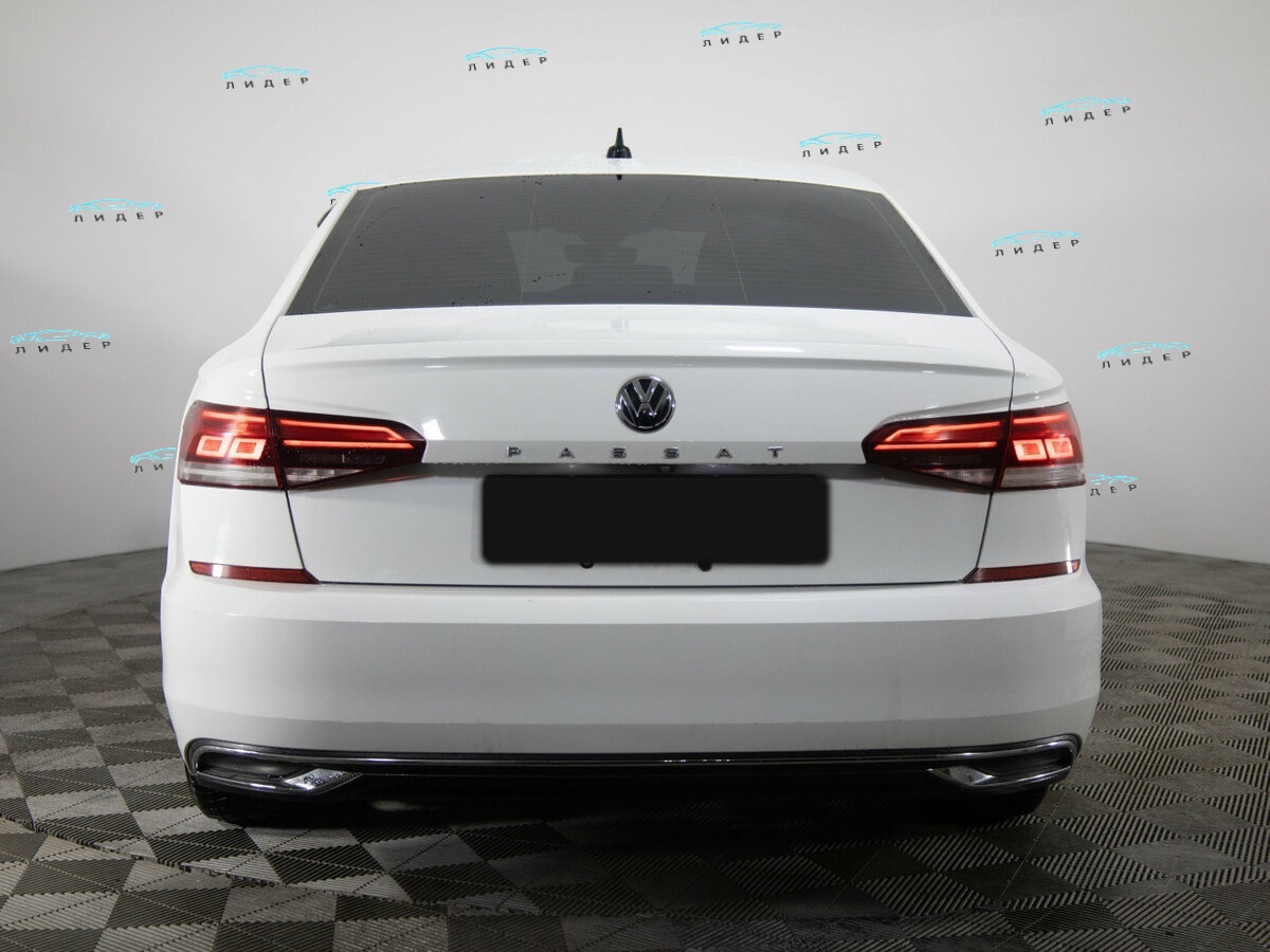 Volkswagen Passat 2020 года с пробегом. Фото: #4