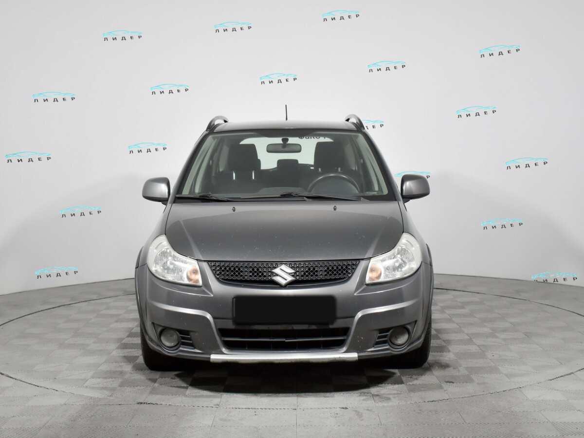 Б/У Сузуки С-Икс4 2010 года. Фото: #1