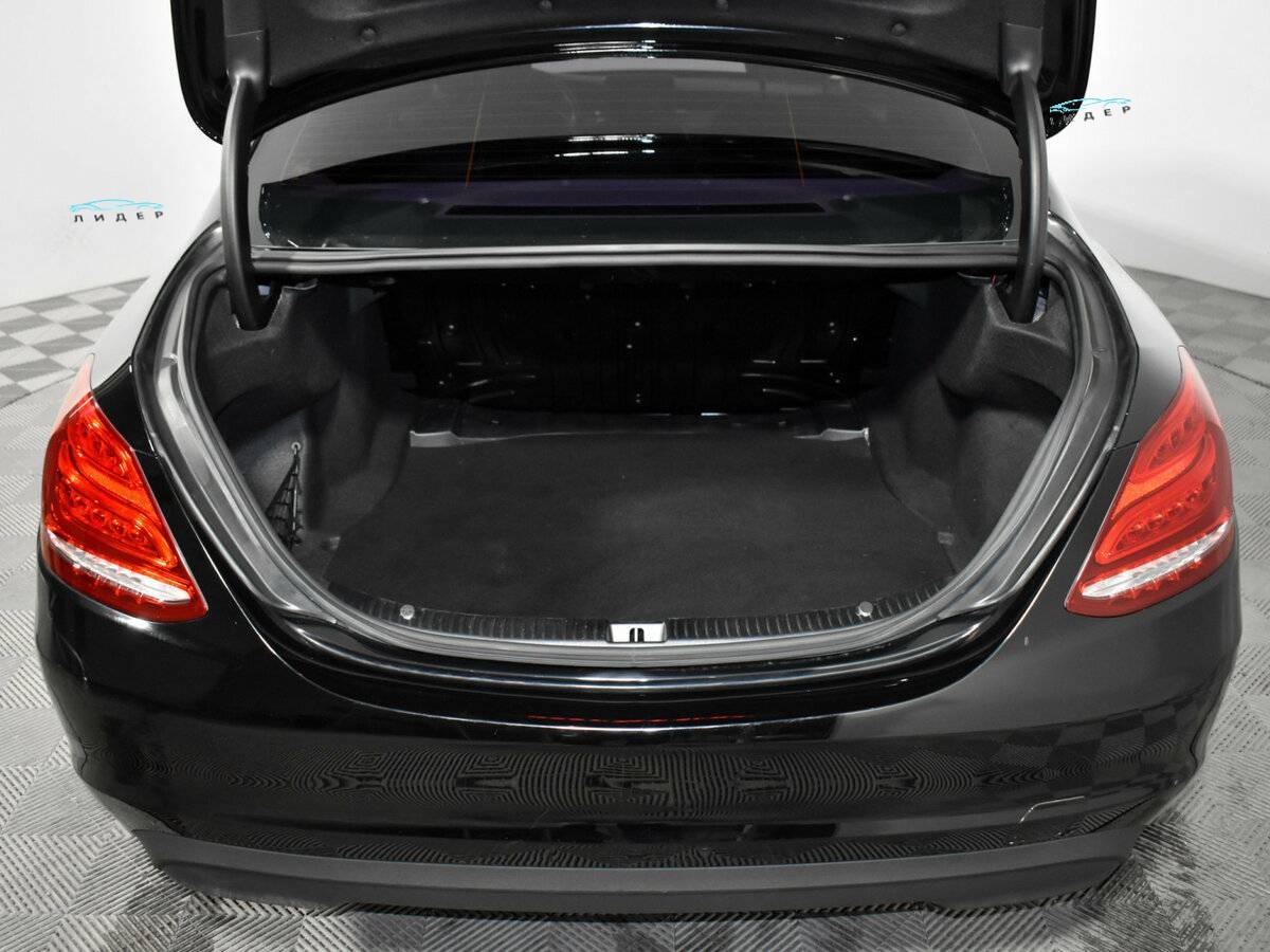 Б/У Мерседес-Бенц Ц-Класс 2018 года. Фото: #18
