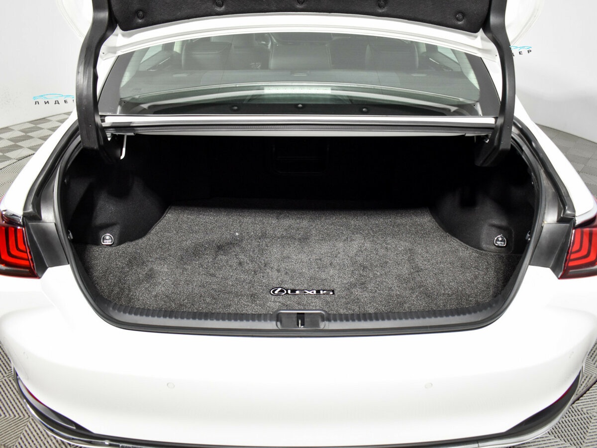 Б/У Лексус ЕС 2021 года. Фото: #17