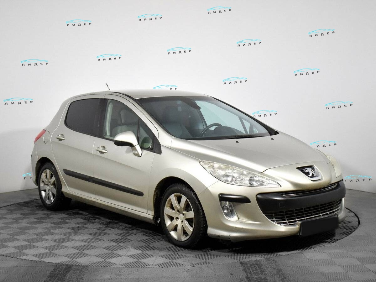 Peugeot 308 2008 года с пробегом. Фото: #2