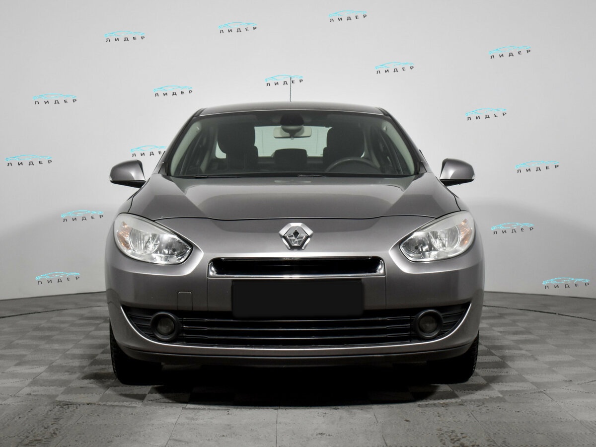 Renault Fluence 2011 года с пробегом. Фото: #1