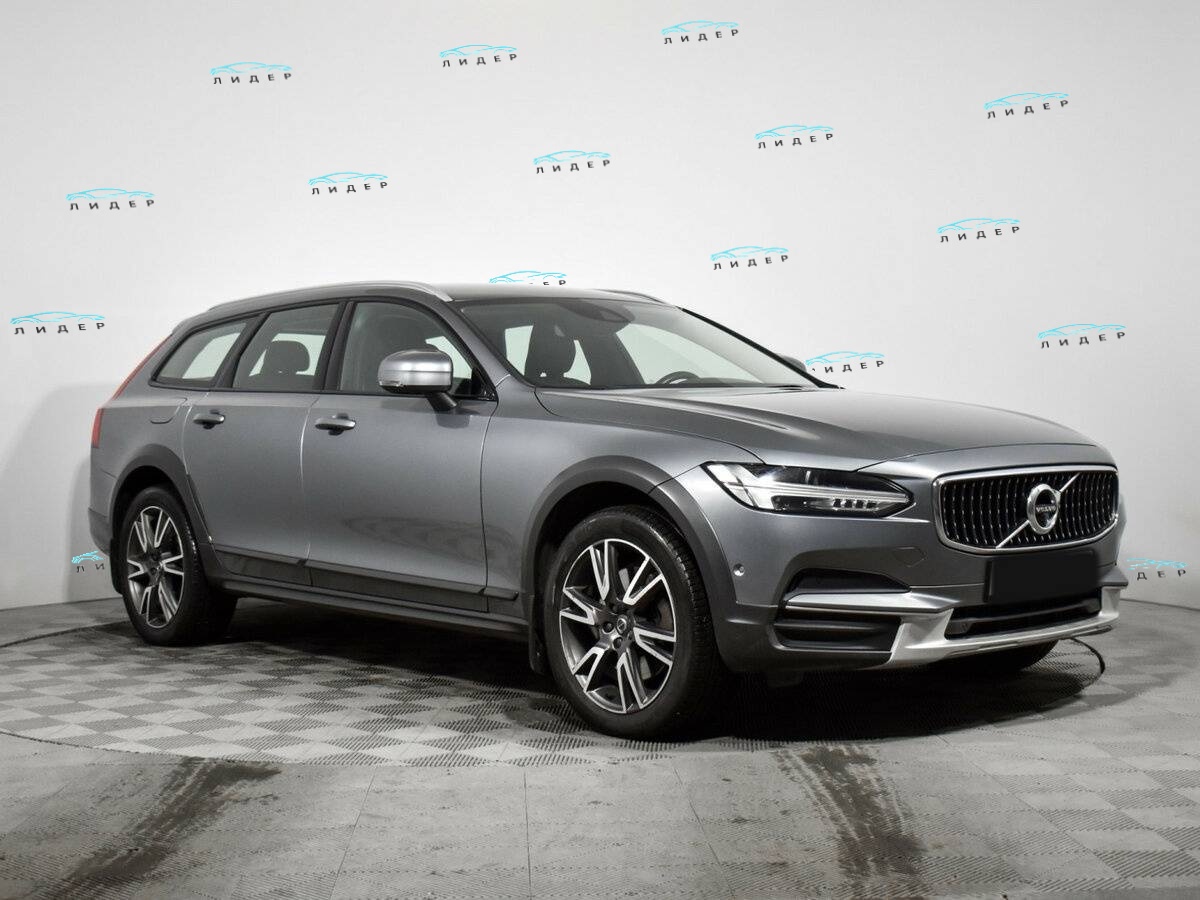 Volvo V90 Cross Country 2019 года с пробегом. Фото: #2