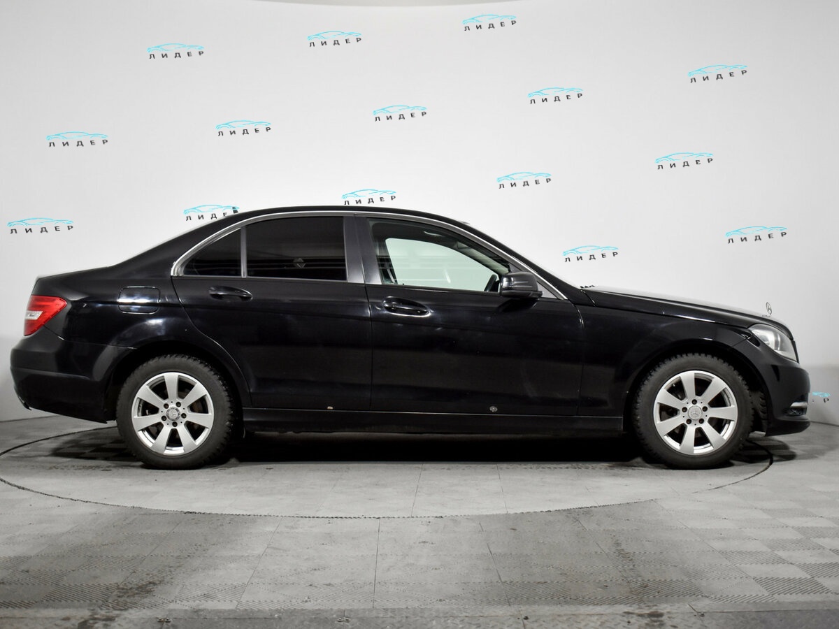 Б/У Мерседес-Бенц Ц-Класс 2012 года. Фото: #3
