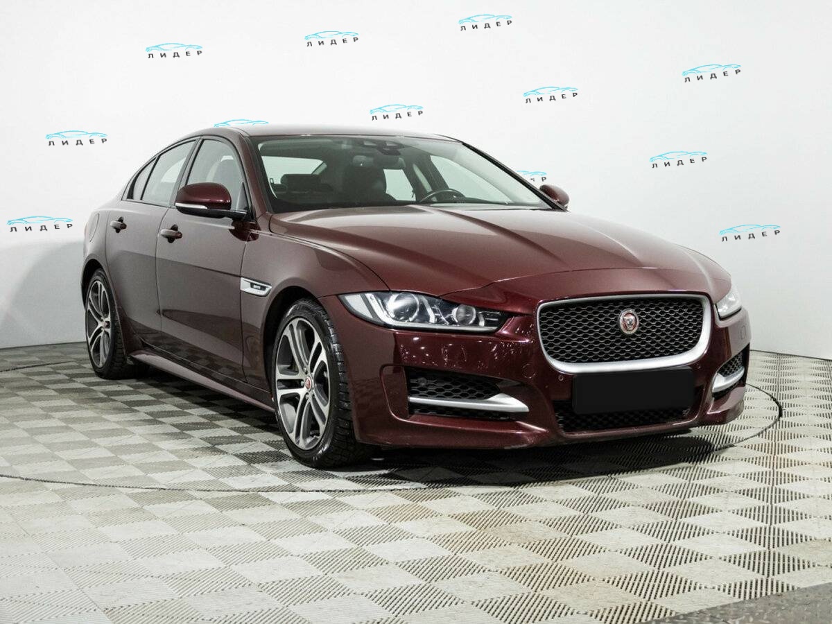 Jaguar XE 2015 года с пробегом. Фото: #2